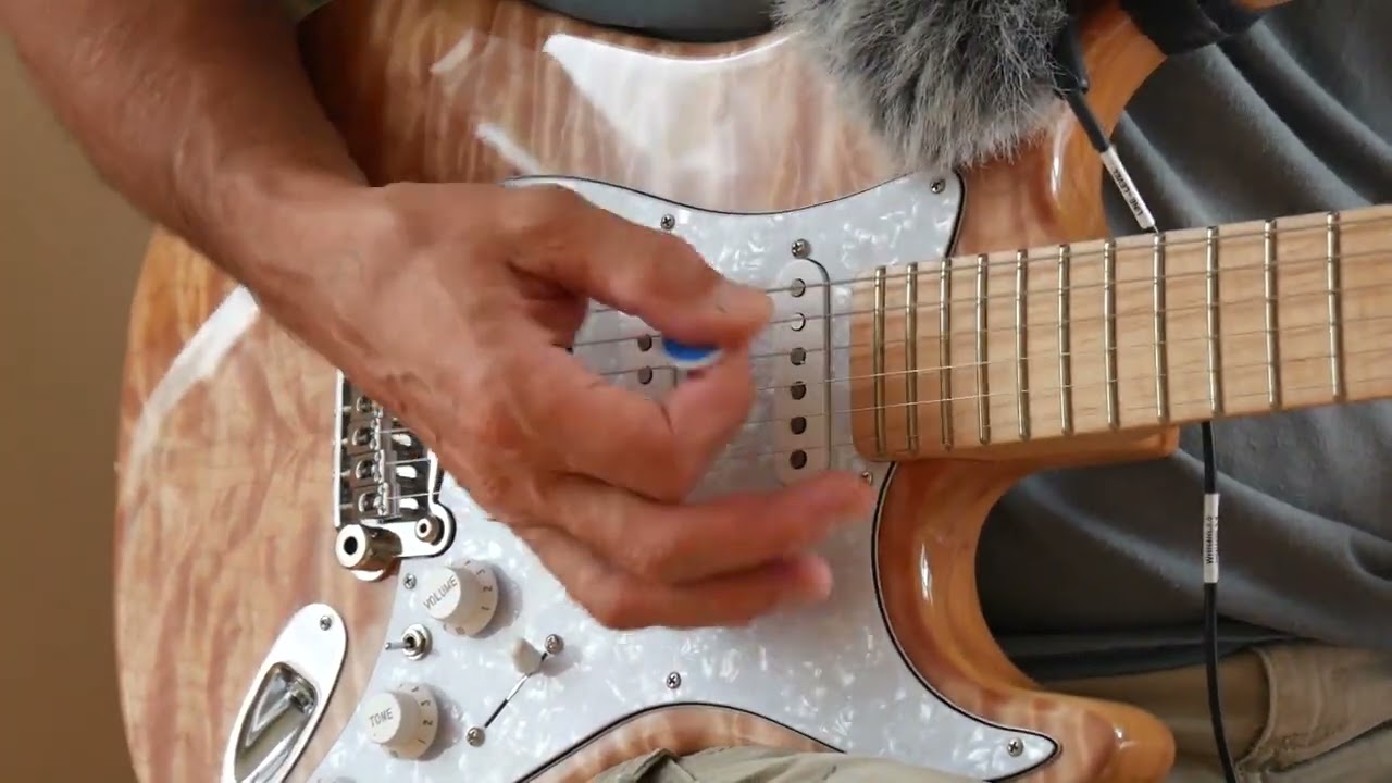 A decked vs blocked 2 point tremolo bridge