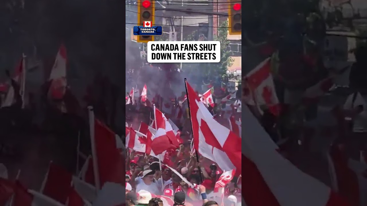A sea of red is taking over the streets 🇨🇦