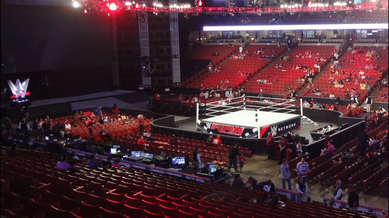 Finding my Monday Night RAW Seats! (Special Thanks WWE!!)