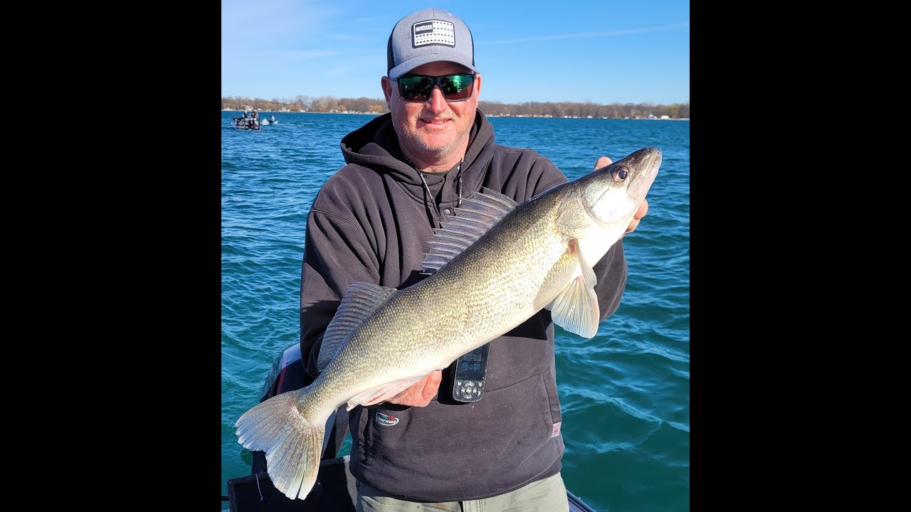 Jigging tips for Walleye Fishing on the St Clair River.