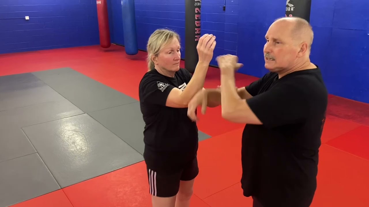 Panantukan/ Kali Hubud - Inside Arm Drag