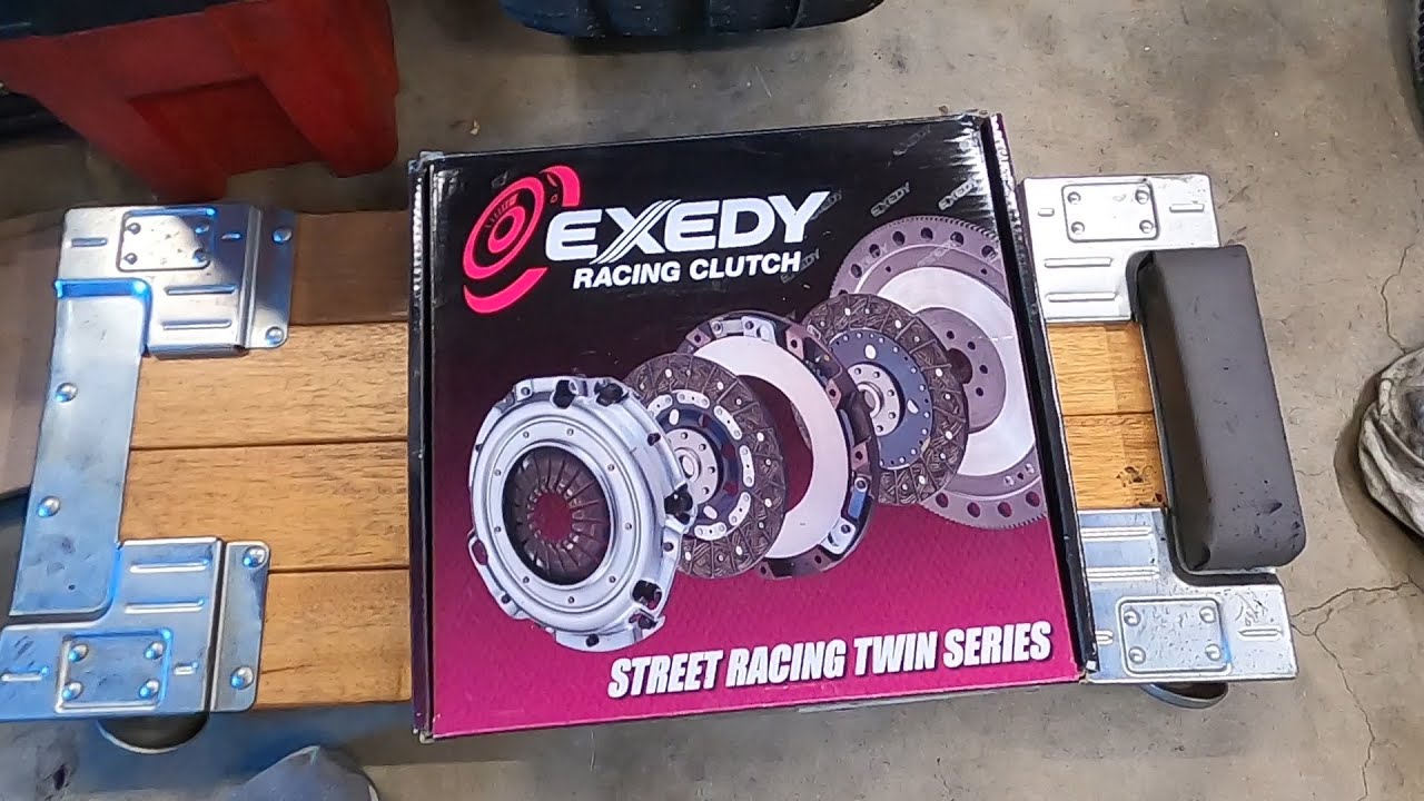 Exedy Twin Disc clutch install in 20 minutes.  Whats inside an Exedy Twin Disc?