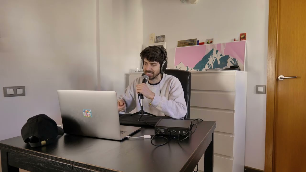 106. Si no tiene chimenea, no es un hogar. ||  El Podcast de Adri Romeo.