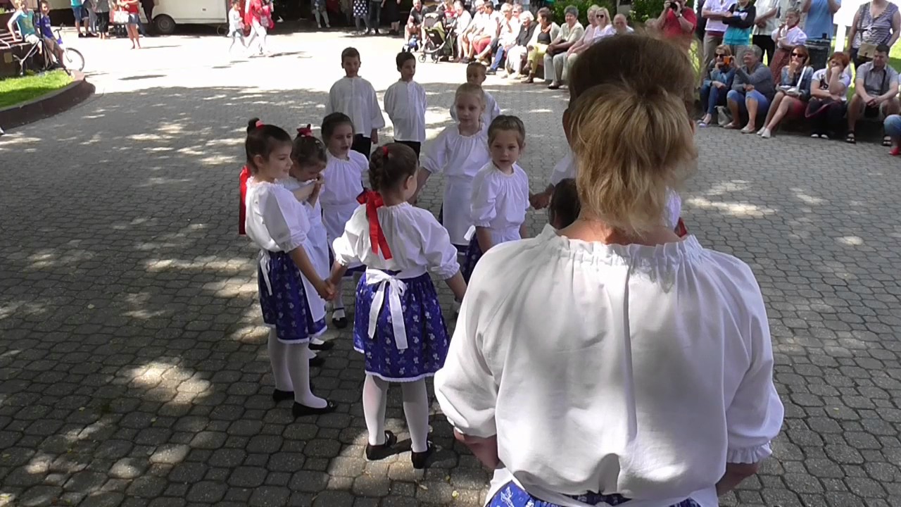 Gyermekláncfű Gyermekcsoport - „Gyüjj ki, napocska…” – tavaszváró népi gyermekjátékok