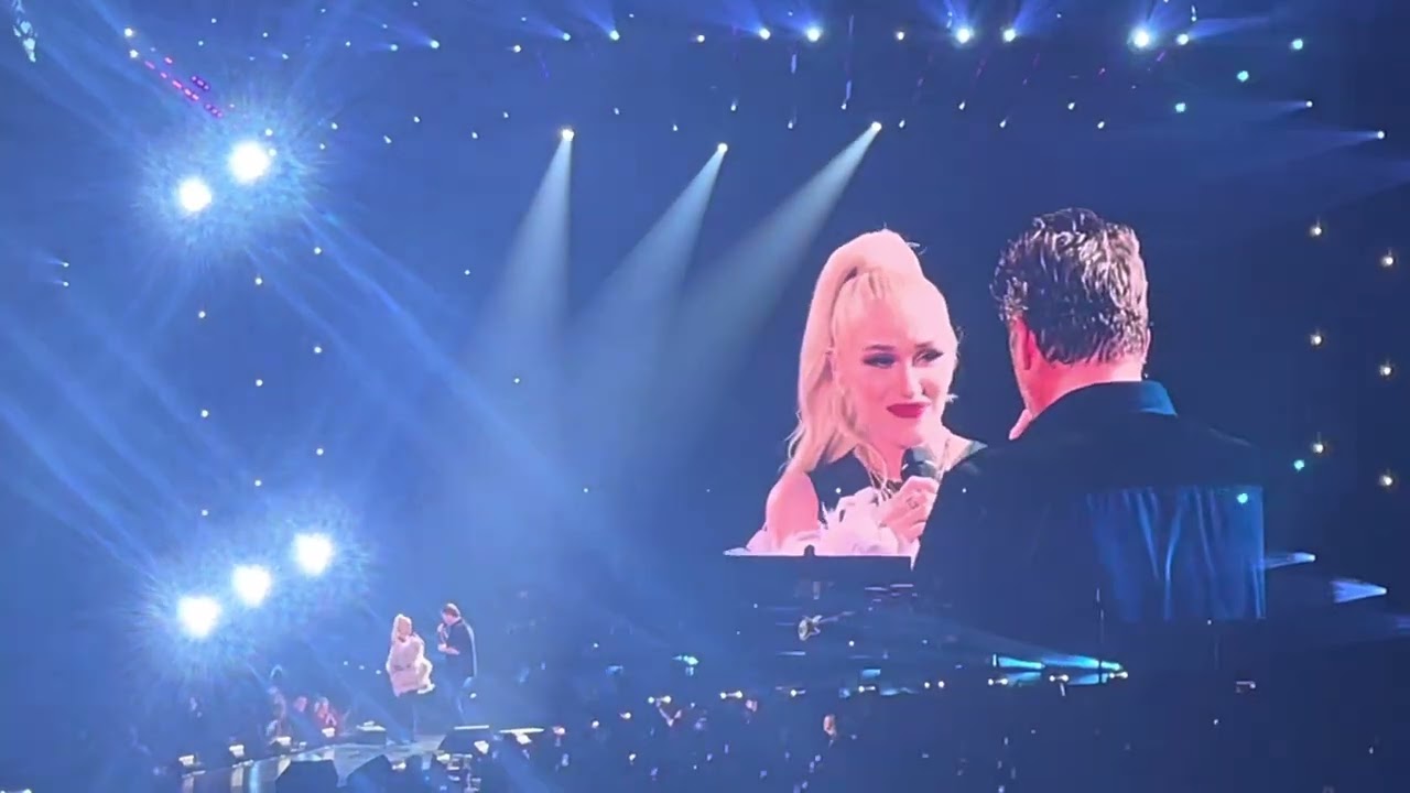 Blake Shelton singing Nobody But You with Gwen Stefani