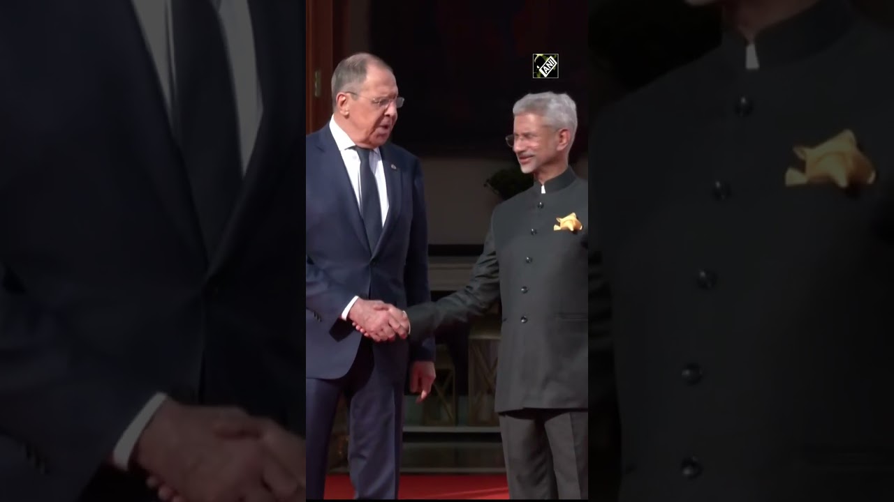 Jaishankar welcomes Russian Foreign Minister Sergey Lavrov at G20 Foreign Ministers&rsquo; Meeting