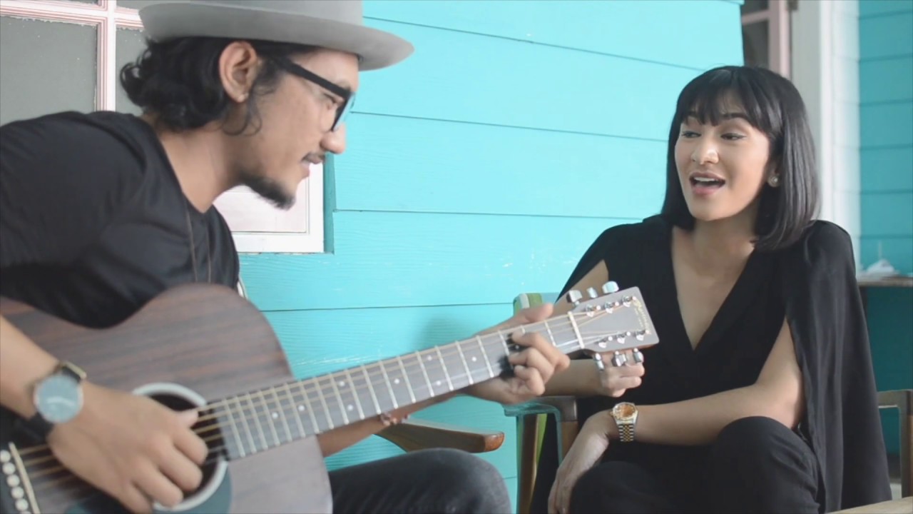 Andre Hehanusa - Karena Ku Tahu Engkau Begitu (Sandy Canester Cover Feat Fanny Ghassani)