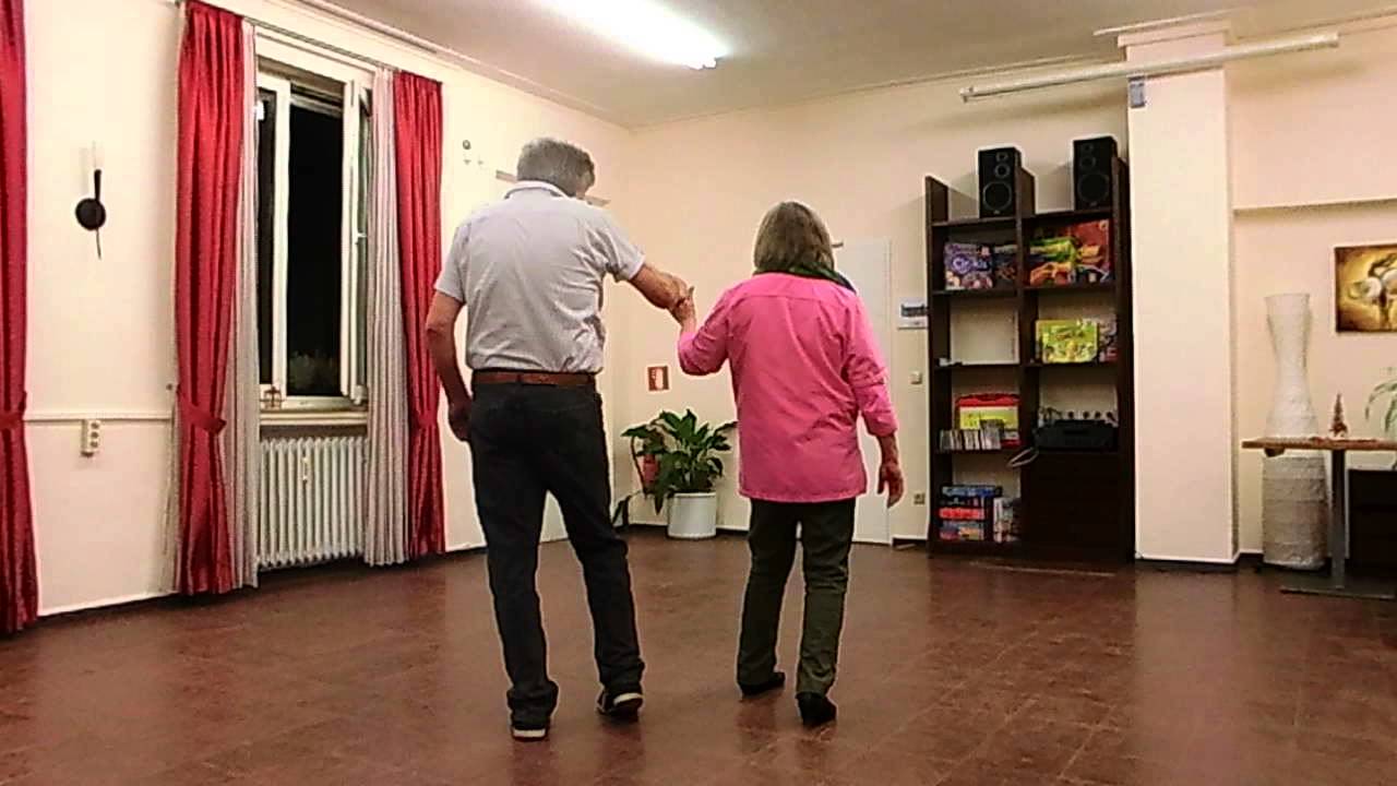Tanzbeschreibung second Waltz seniors dancing