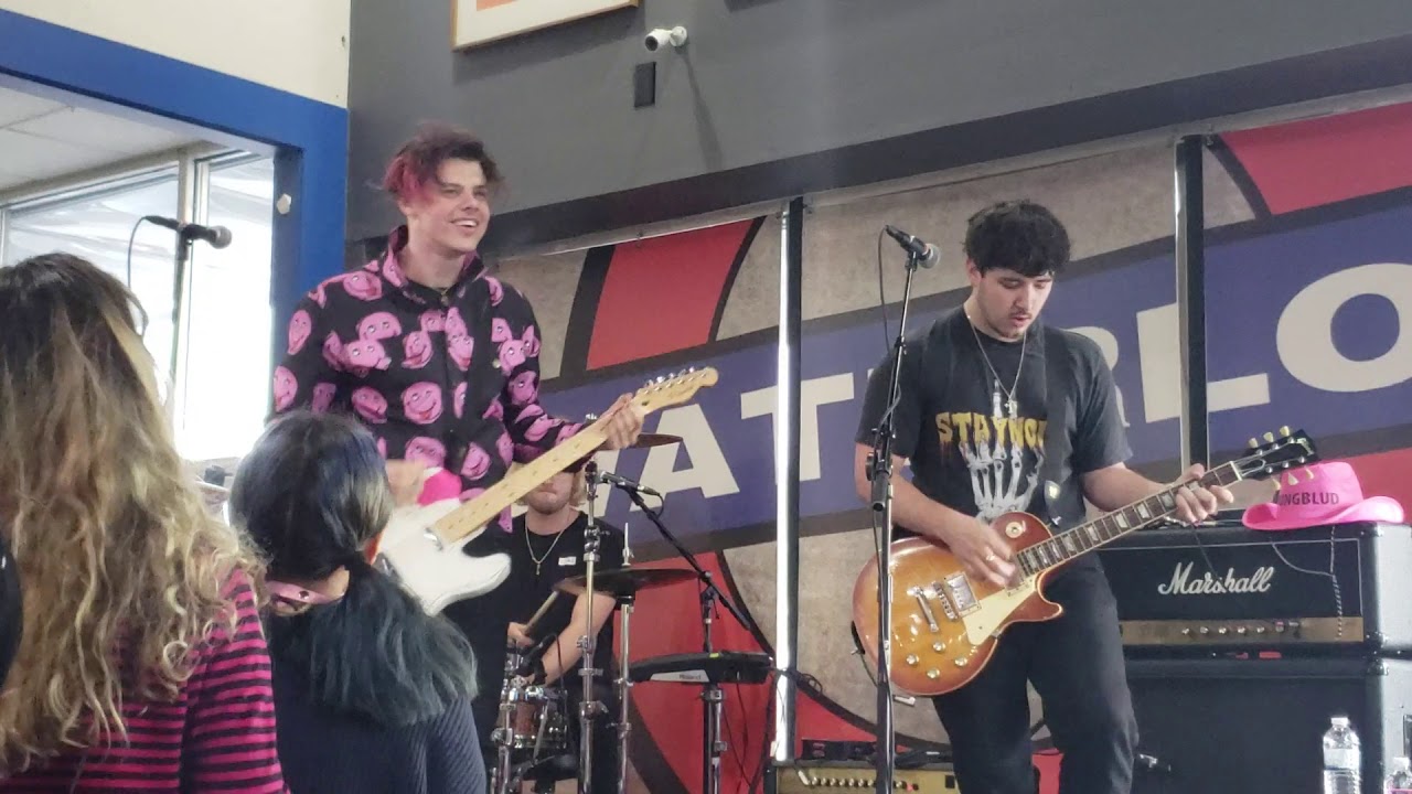 Yungblud performing 