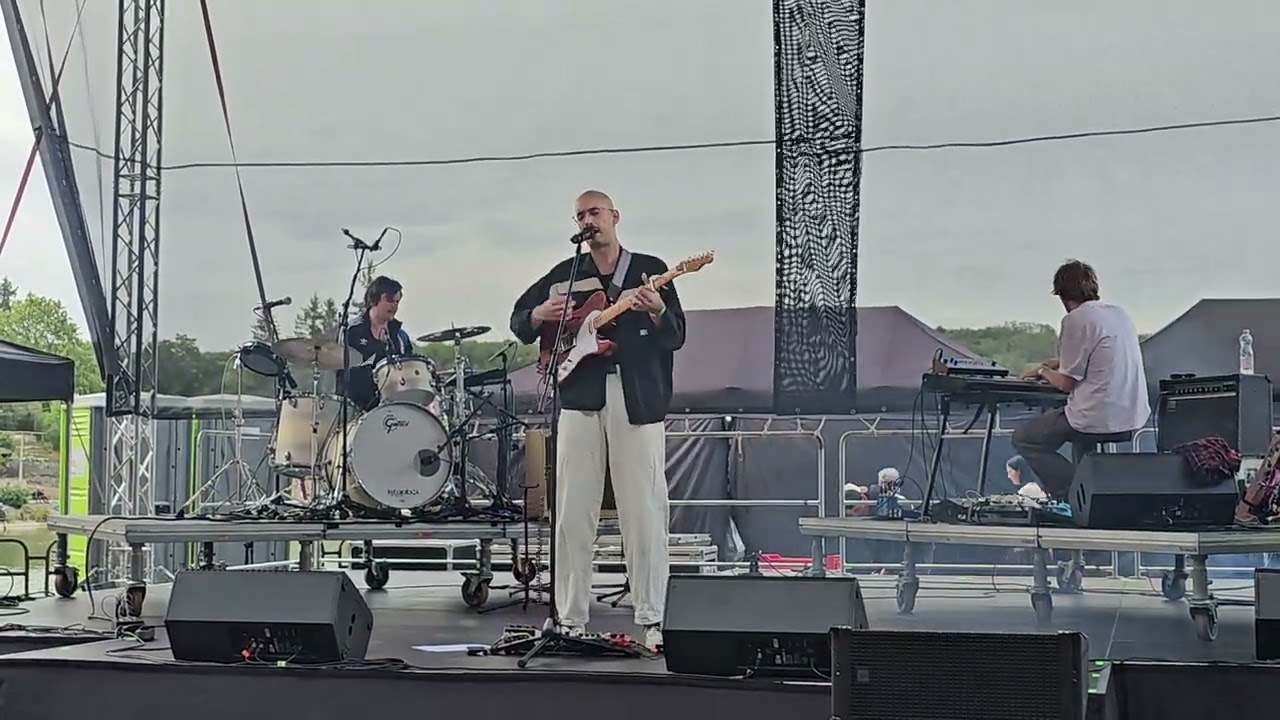 Kolibri - Hűvös live@BankitofesztivalHungary