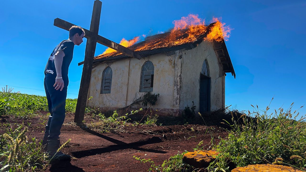 CHAMA DE FOGO SAI DA CAPELA ABANDONADA