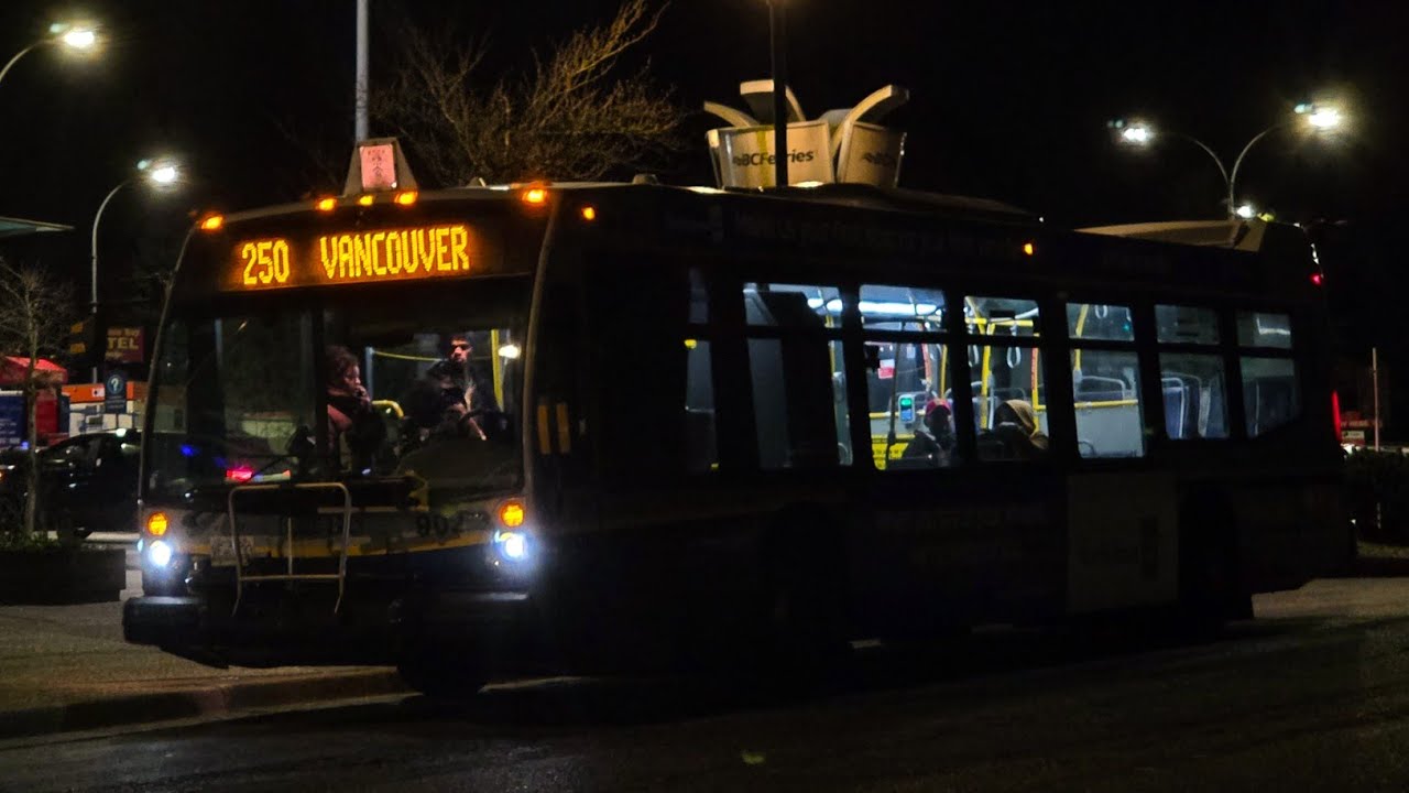 TransLink - 2009 Novabus LFS | 902