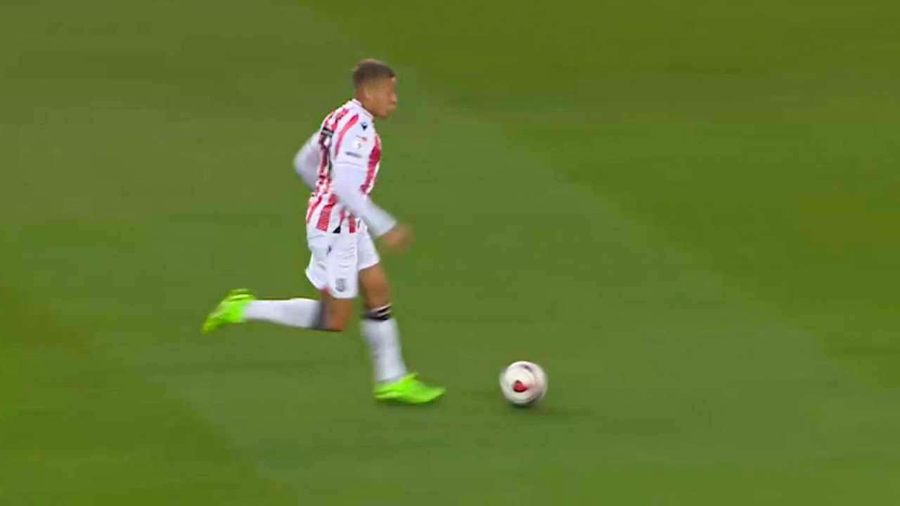 Dwight Gayle is a Baller in 2023