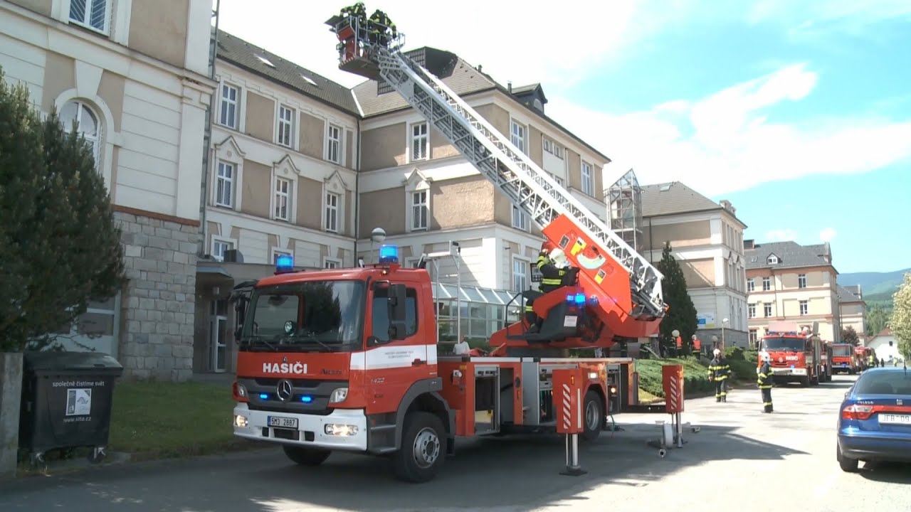 2015-06-03 Cvičení - Požár Domov Sněženka - Jeseník