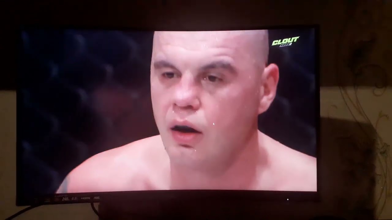 Clout MMA 2- Dawid Załęcki vs Tomasz Sarara (Cała walka )