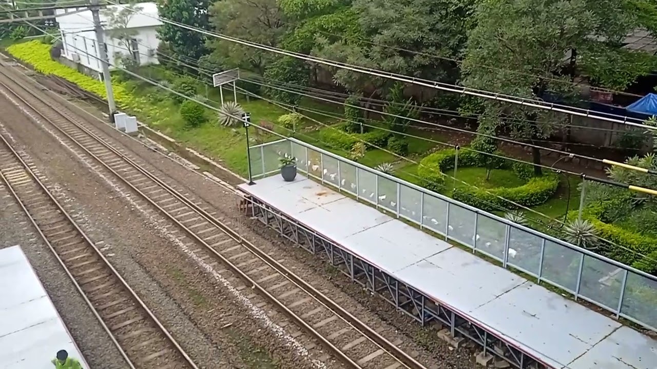 Situasi stasiun Kebayoran lama #commuterline #kai #jakarta 