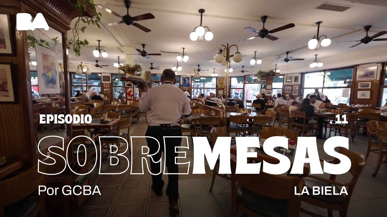 Un Café Ilustre con herencia automovilística en pleno Recoleta - SOBRE MESAS