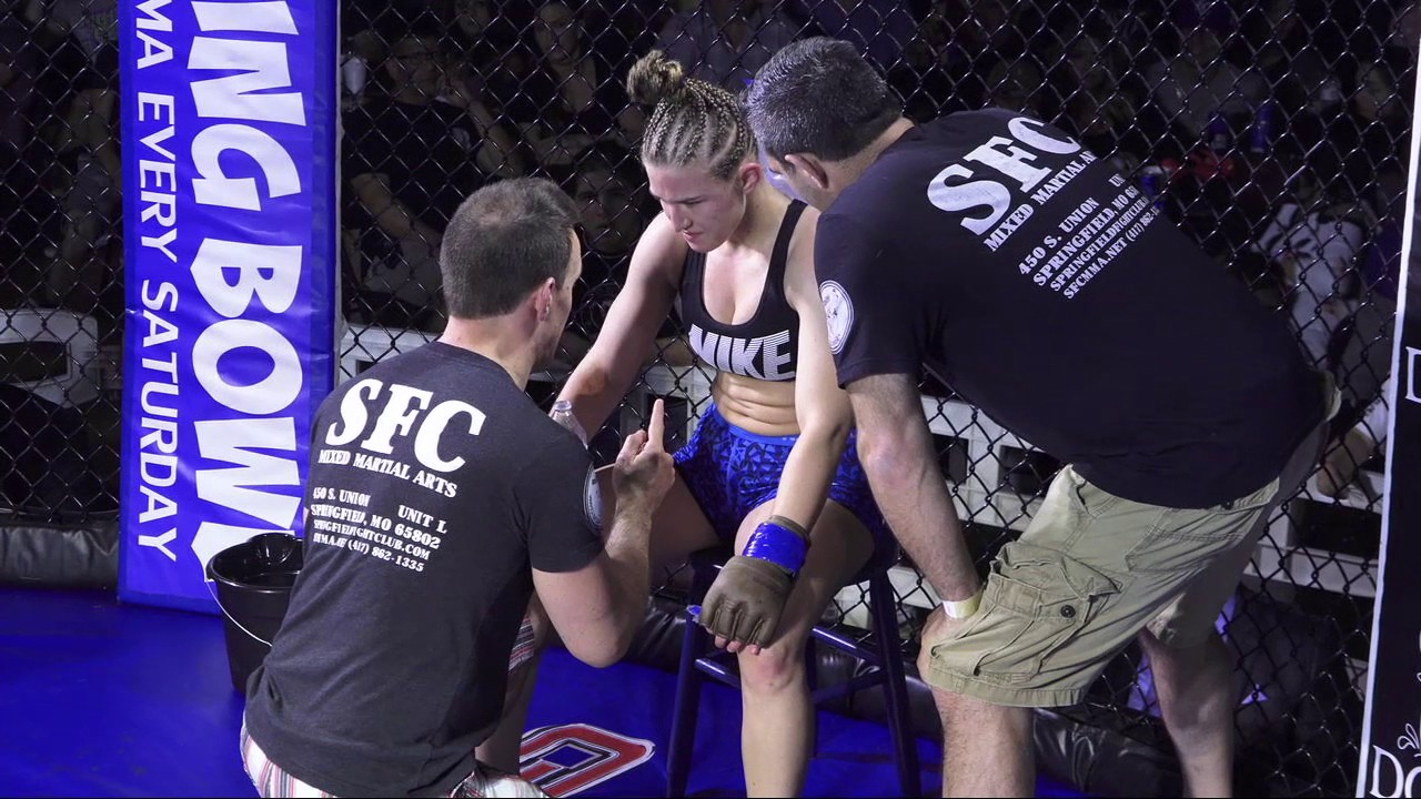 KCFA 23 - Elle Wagman vs Amanda Byers
