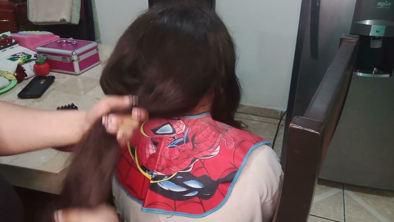 ASMR peinando a mi sobrina 🤦🏻‍♀️pobre🙈🙊