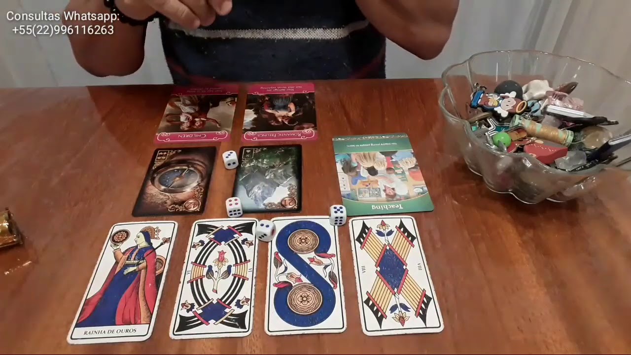 Tarot Interativo:  Quem está apaixonado por mim em segredo ?  AMULETOS e Mensagens Diretas.