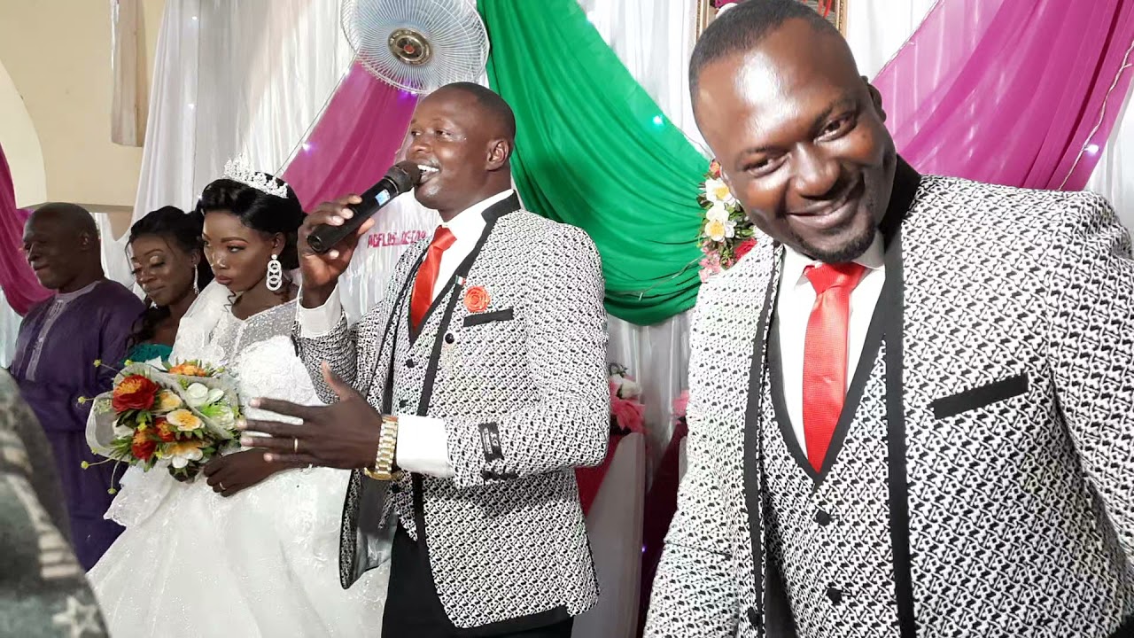 Mariage du Chantre Ezekiel Coulibaly et Salomé Dembélé le 04 Décembre 2021 à Sirakoro Meguetana