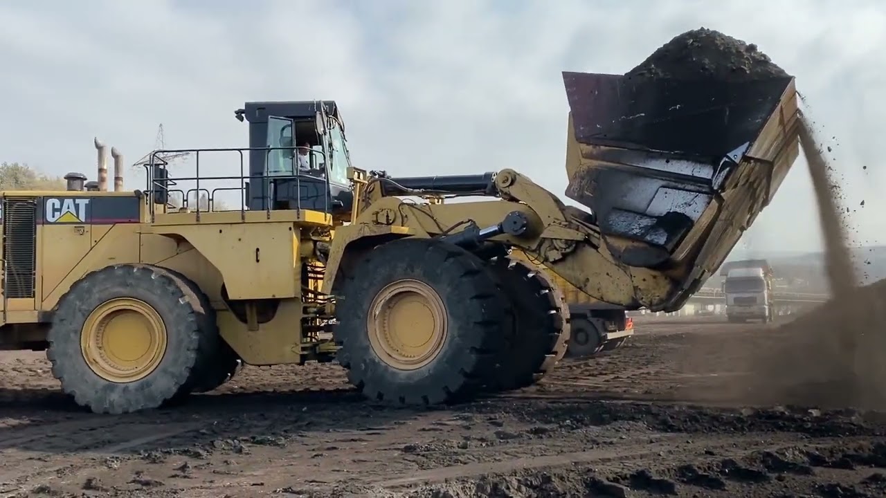 Caterpillar 992G Wheel Loader Loading Coal On Trucks With One Pass - Sotiriadis/Labrianidis Mining