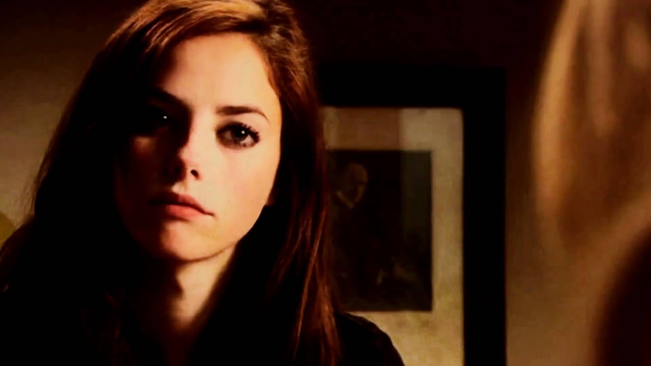 Castle Walls | Effy Stonem