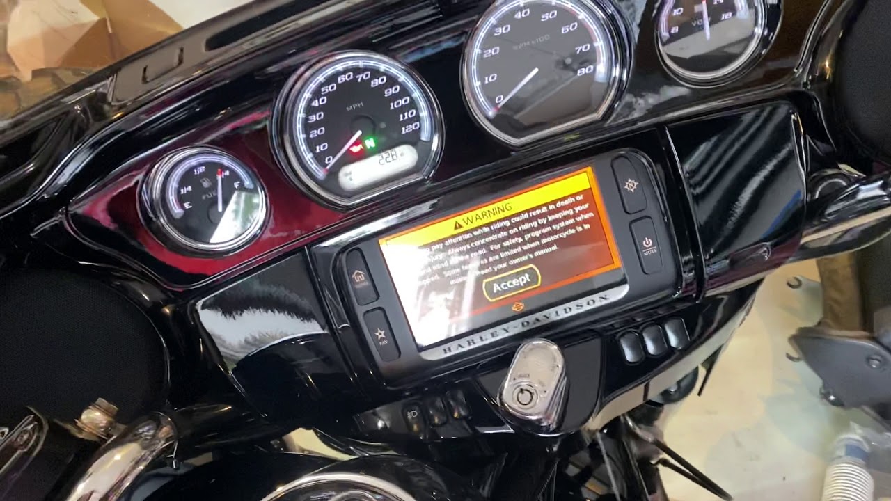 2016 Ultra Limited with Fueling 525 cams.