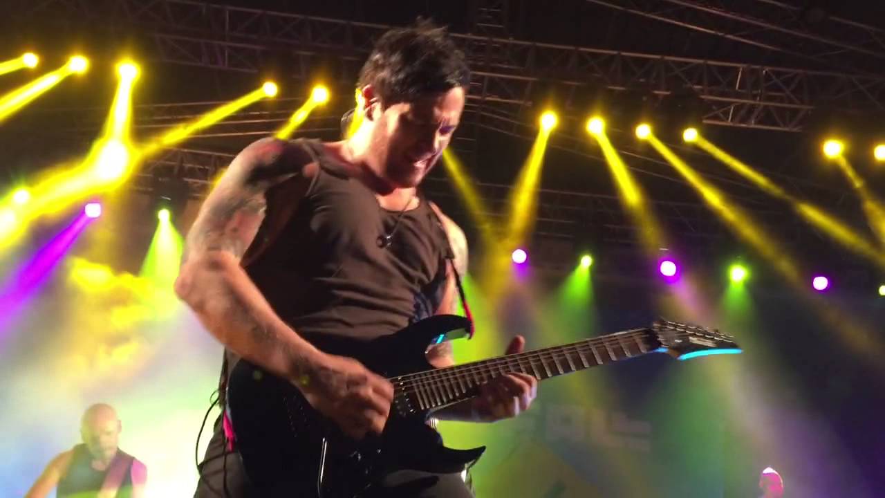 Poets of the Fall - Rogue (Live in Bangalore)
