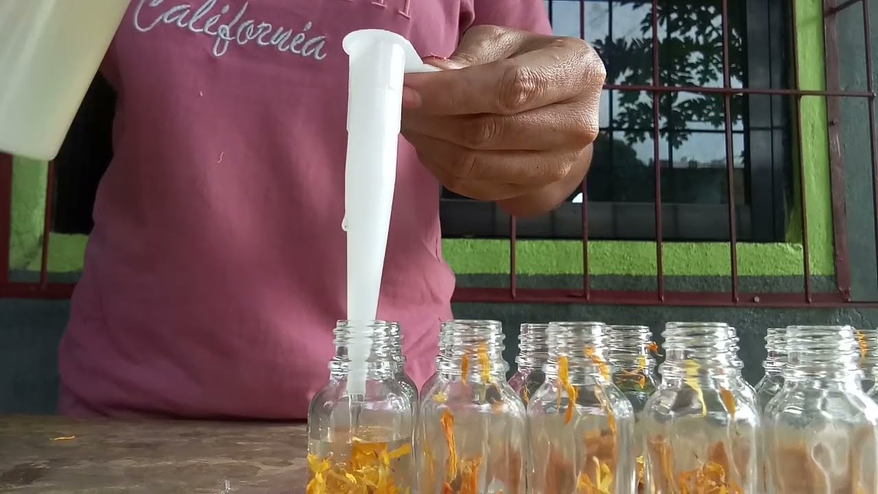 How I Make My Calendula Infuse Oil and Its Benefits on Skin.