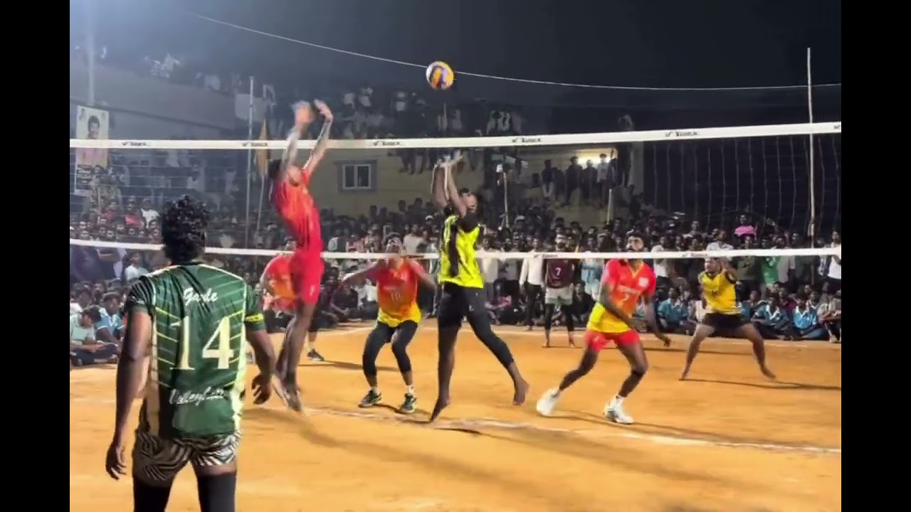 🥳Public Enjoying Powerful 🔥 Smash 💪 #volleyball #trending #japanmonkey #the50 #smashvolleyball