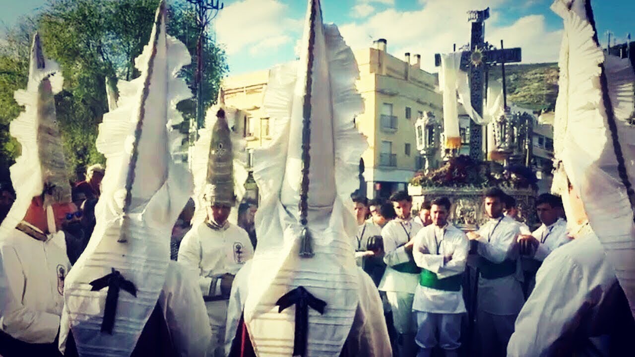 Incensarios Blancos en el Álamo Gordo. Jueves Santo Loja 2018.