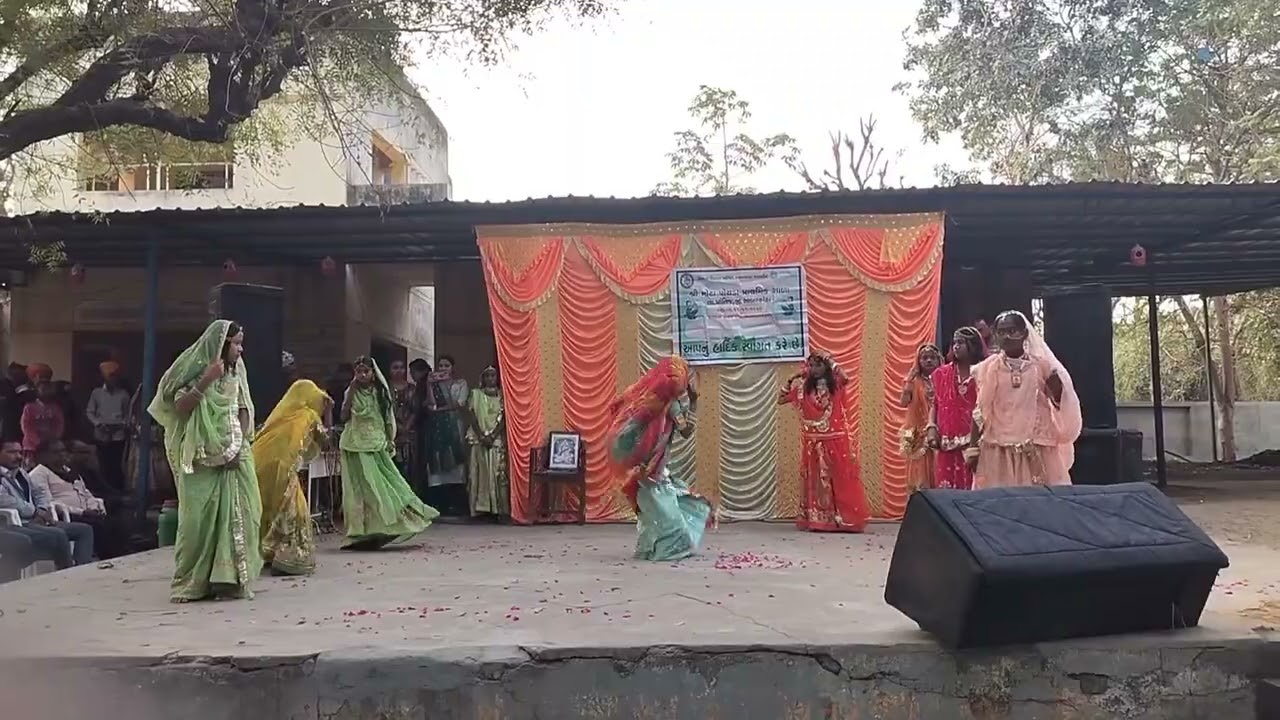 ઘુમર રે....