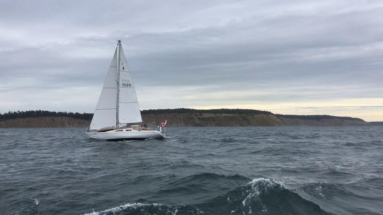 Albin Ballad under sail.