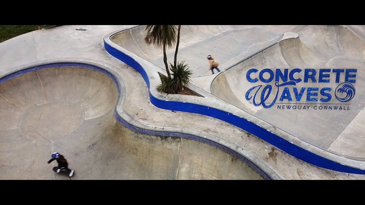 This is our favorite skatepark in all of the UK so far! Newquay Cornwall Skatepark, Concrete Waves