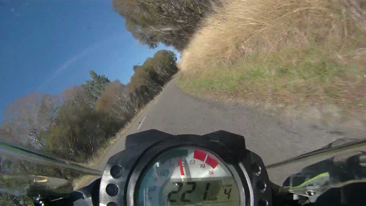 2013 Cliffhanger Hill Climb - Jay Lawrence on the Bridgestone ZX10R smashes record