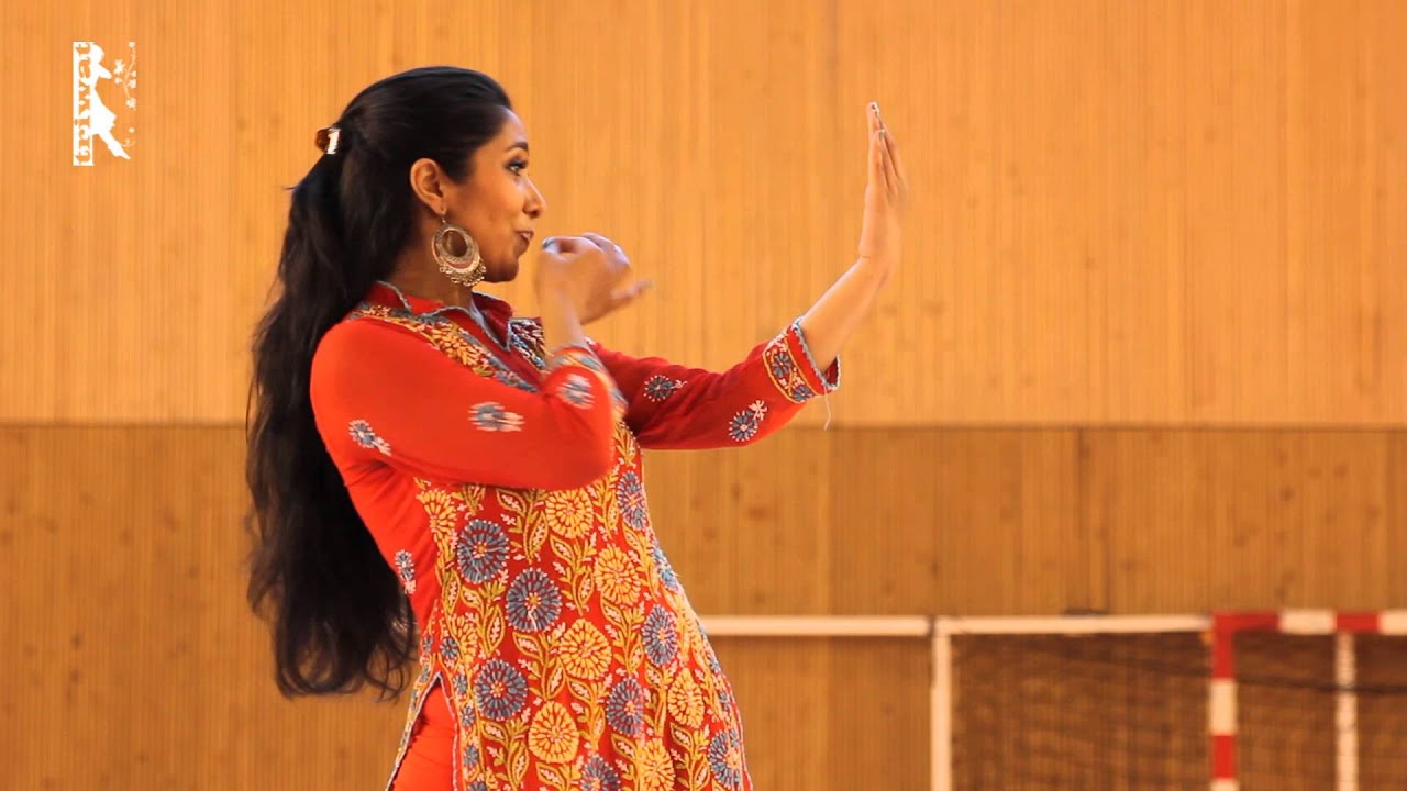 Bollywood dance workshop in Paris