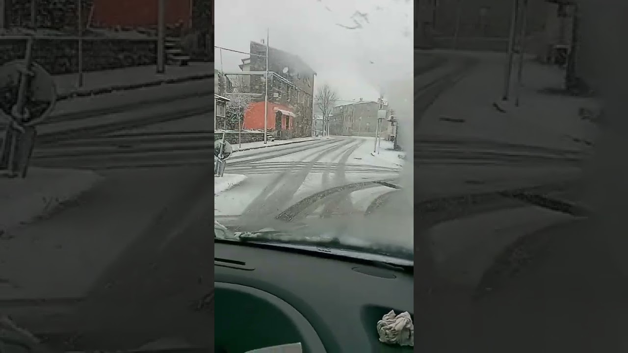 argentinos en Gavoi Sardegna Italia,nieve 2/4/22