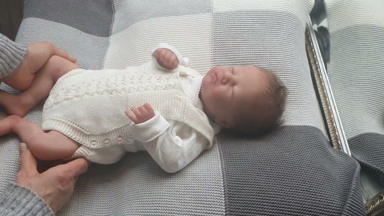 Laura Lee Eagles partial silicone baby Charlotte. painted by Leticia Moreno.
