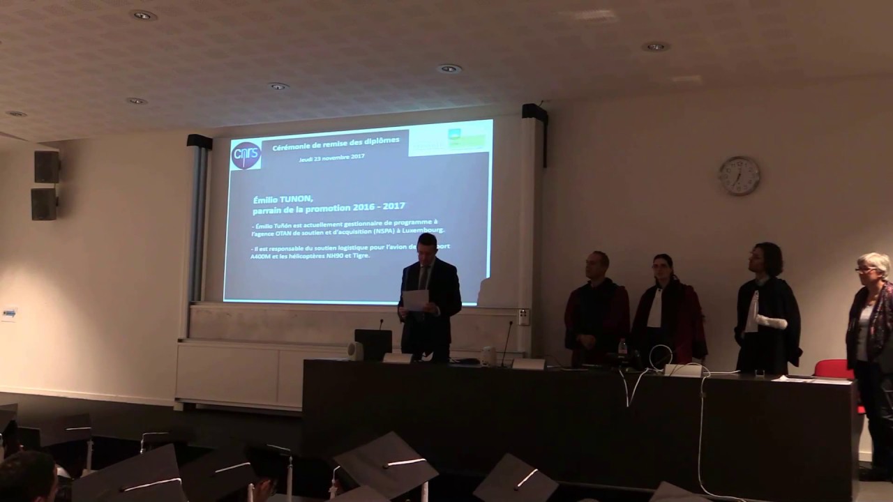 C&eacute;r&eacute;monie de remise des dipl&ocirc;mes OVSQ,  ann&eacute;e 2016-2017