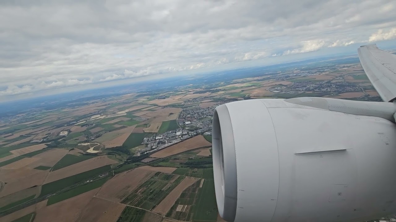 B777-300 AF346 
