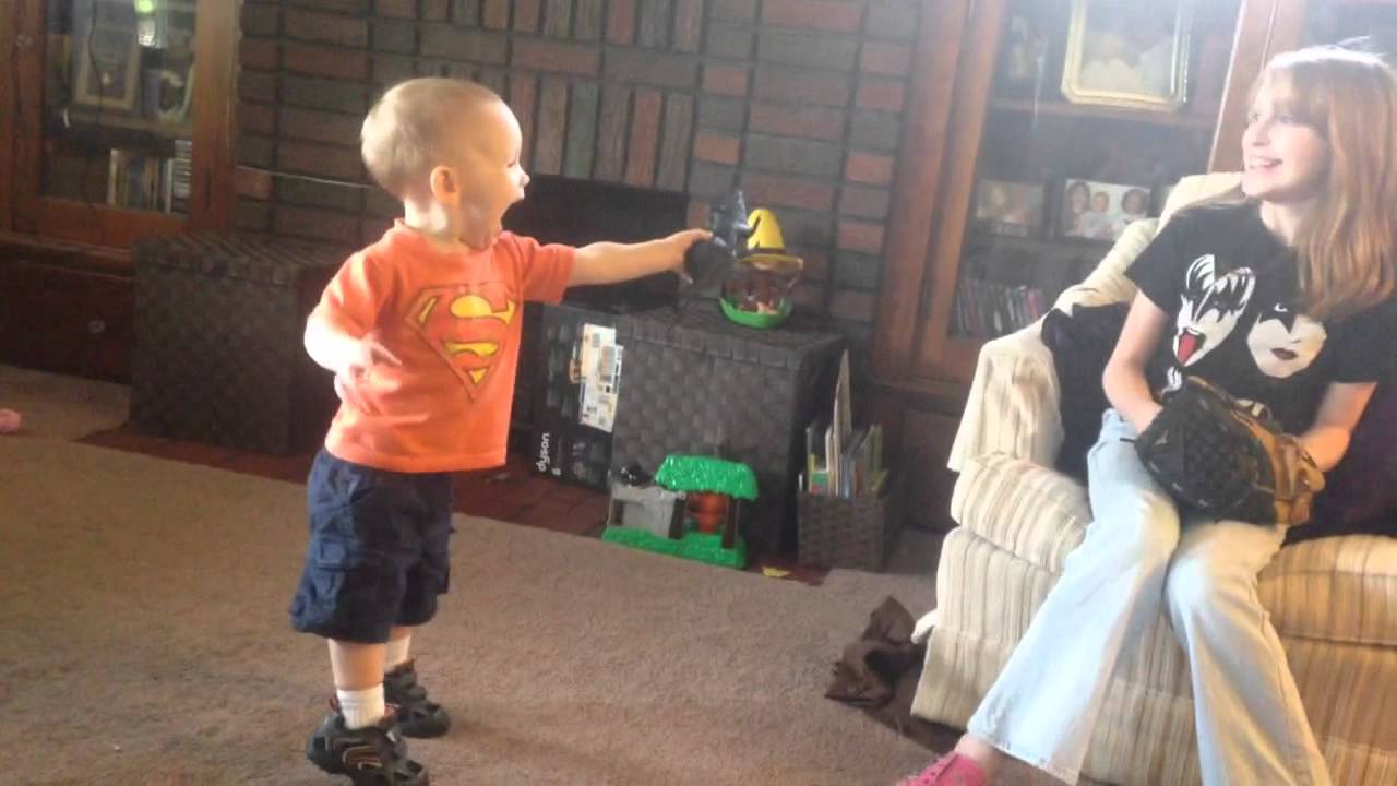 Little boy scares sisters with plastic rat