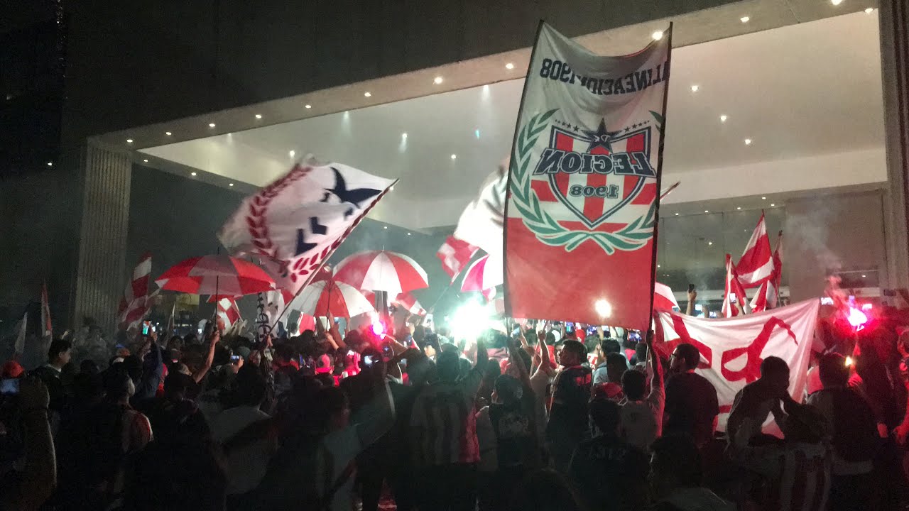 INCREÍBLE RECIBIMIENTO!! INSURGENCIA LEGION E IRREVERENTE