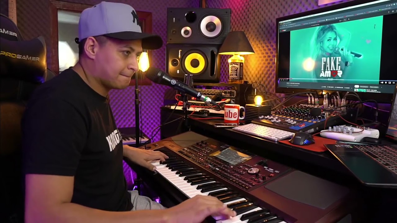 PEGANDO NA HORA AO VIVO - FAKE AMOR - MELODY (TRECHO DA LIVE)