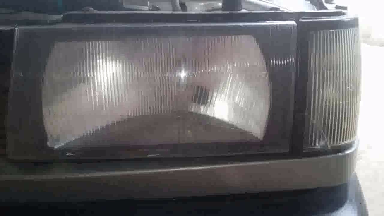 Farol mascara negra de fiat uno tunado... obs:... MEU uno😂😂😂