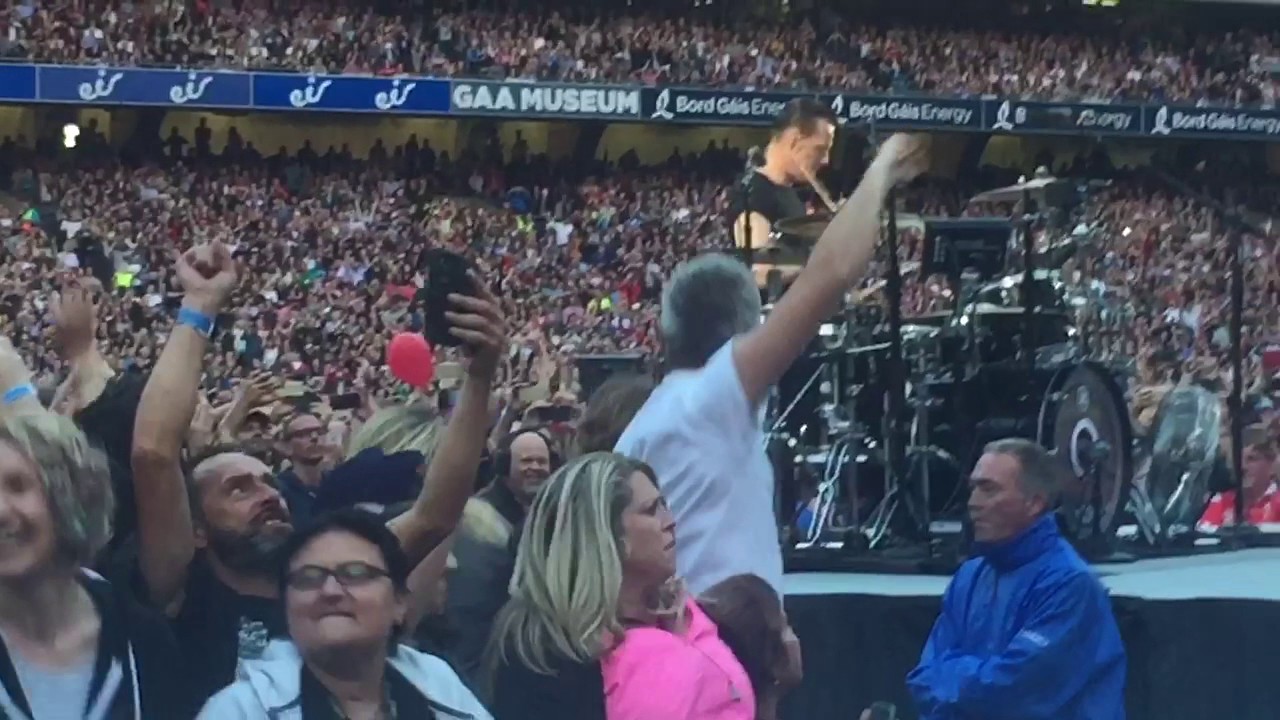 U2 DUBLIN OPENING INTRO + SUNDAY BLOODY SUNDAY The Joshua Tree 22 Jul 2017 The Joshua Tree Tour