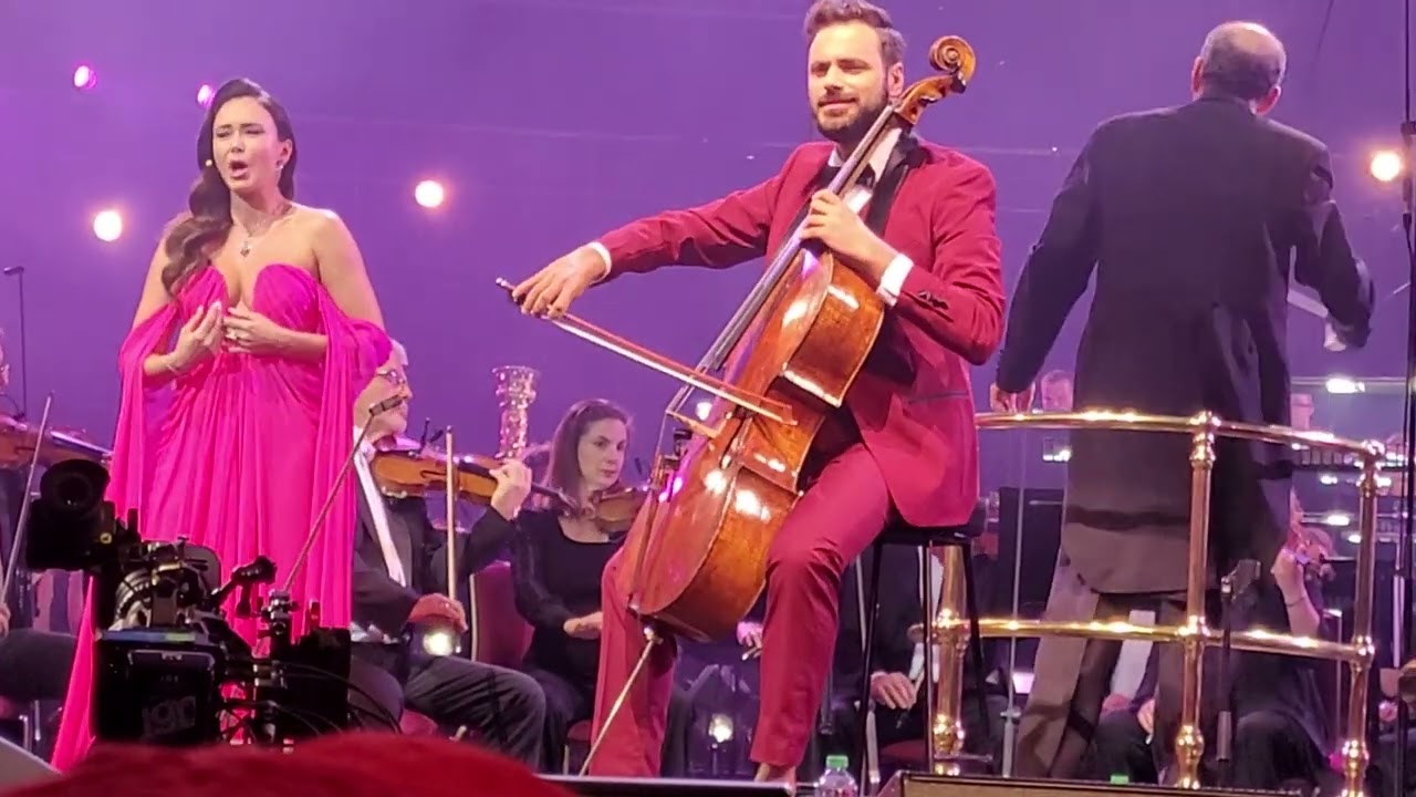 Barcarolle ❤️ HAUSER- Offenbach 🎻❤️🎤#hauser #aidagarifillina #jacquesoffenbach #royalalberthall
