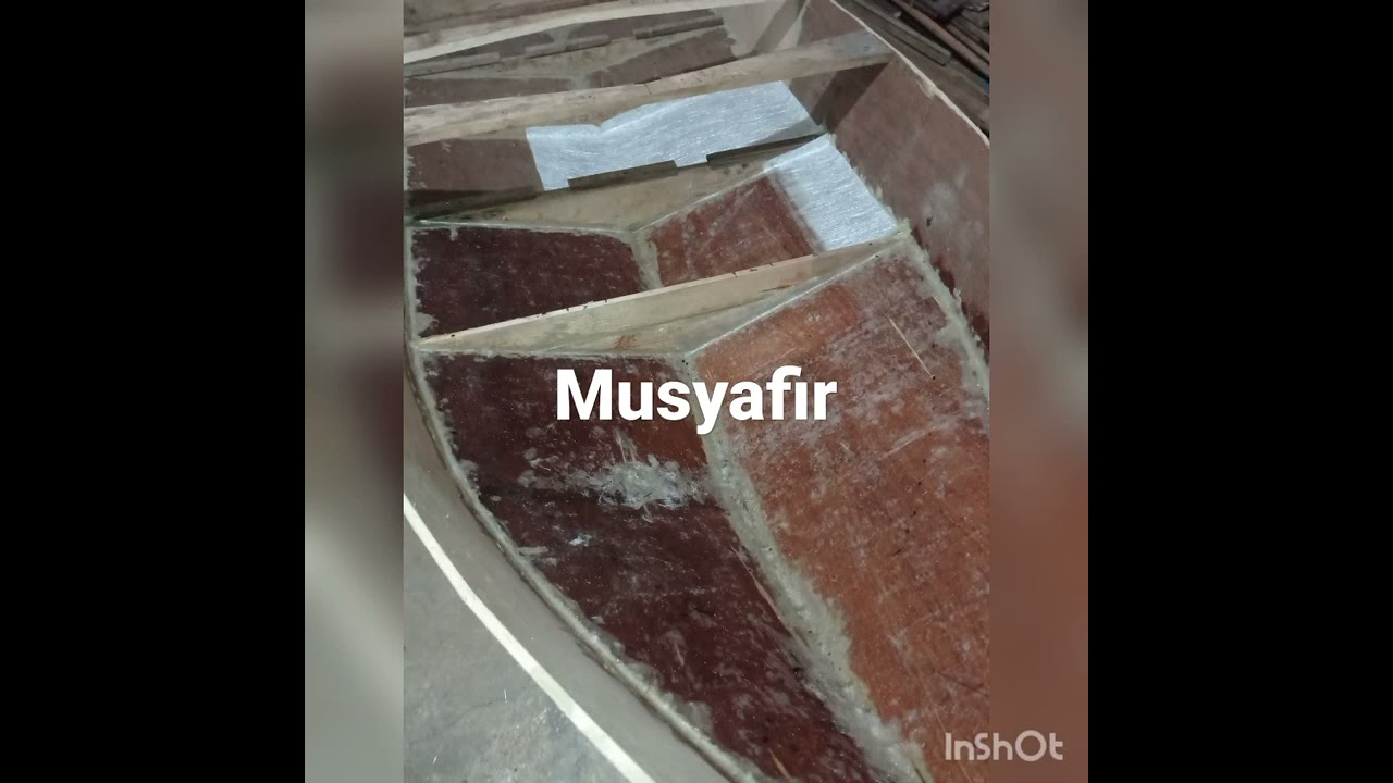 tahap pertama perahu dari bahan triplek lapis fiber