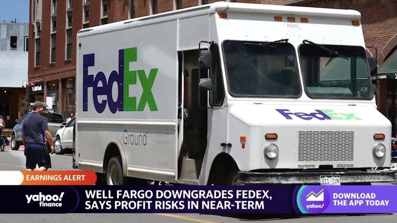 FedEx is &lsquo;a couple steps behind&rsquo; UPS, analyst says