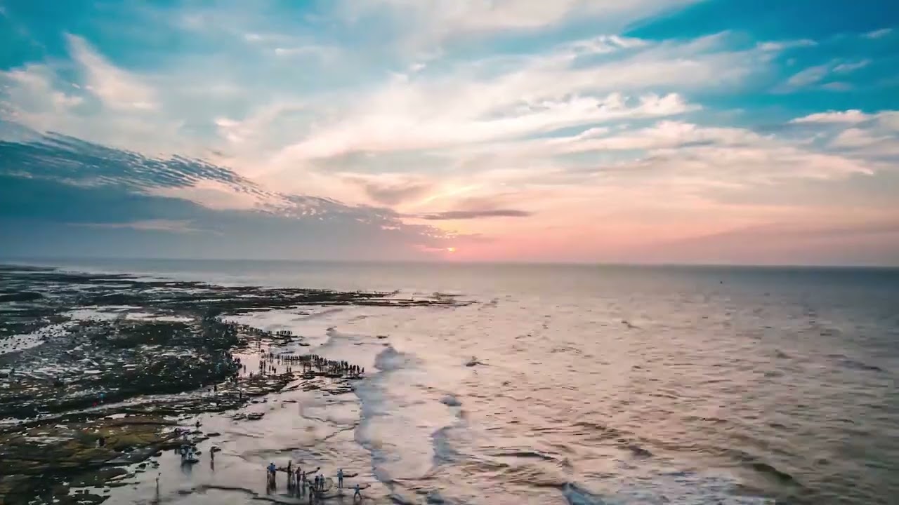 Weizhou Island in Beihai is formed by the volcanic eruption.